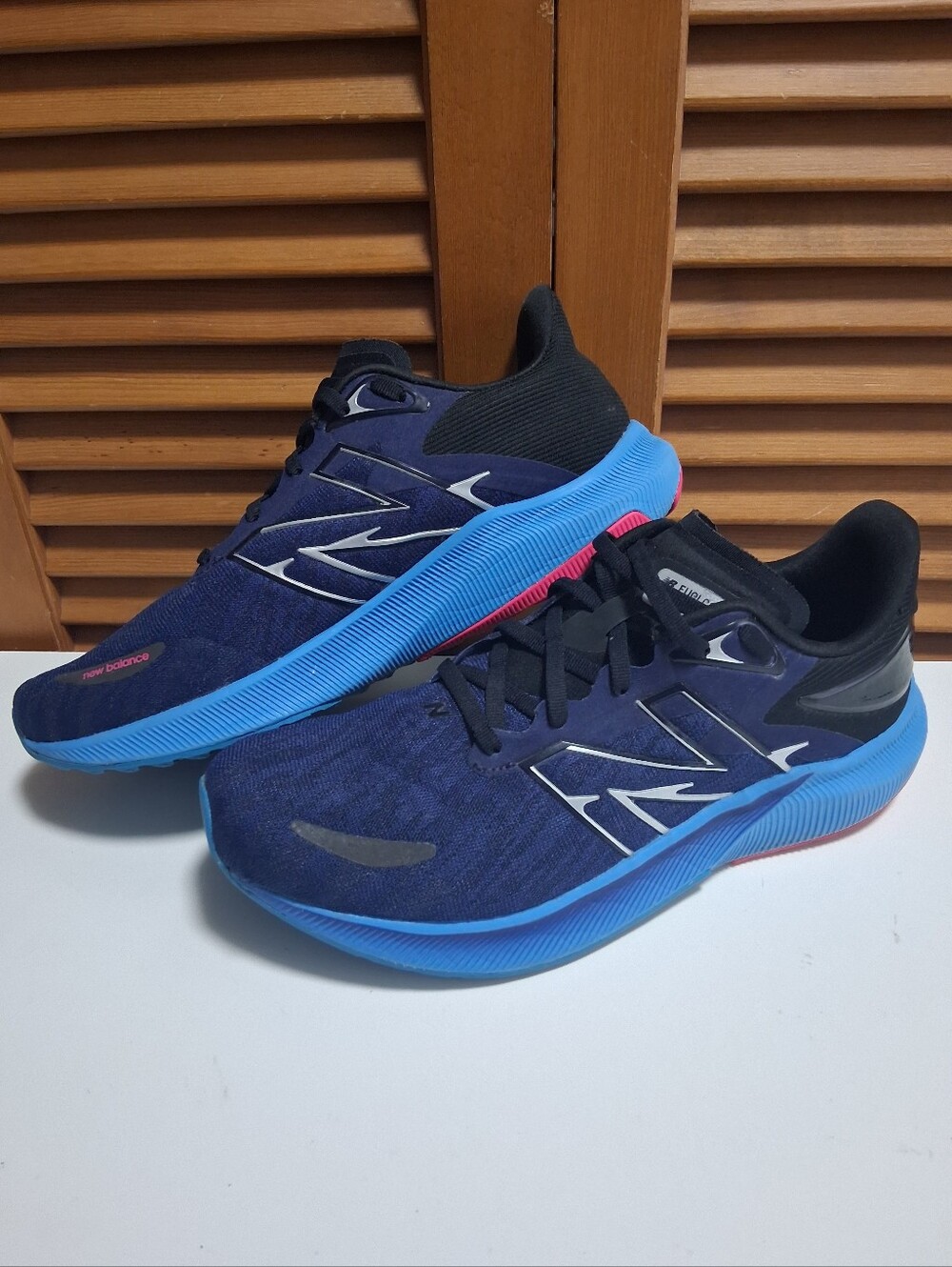 New Balance Wmns FuelCell Propel v3 Wide 'Night Tide Helium' Size: 9 D